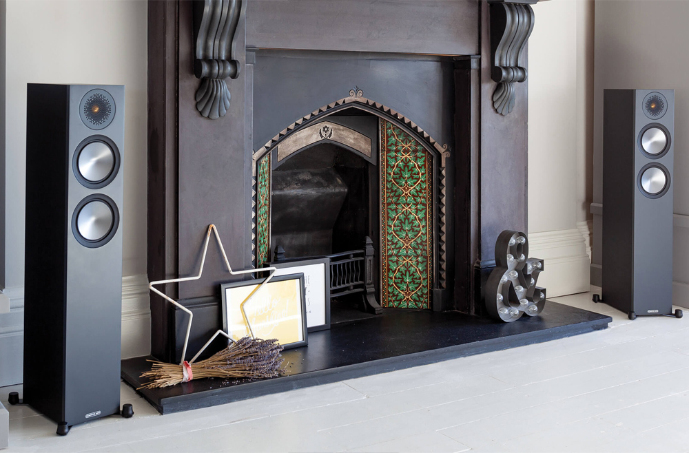 Monitor Audio Bronze 200 làm tăng thêm vẻ đẹp nội thất cho không gian nhà bạn