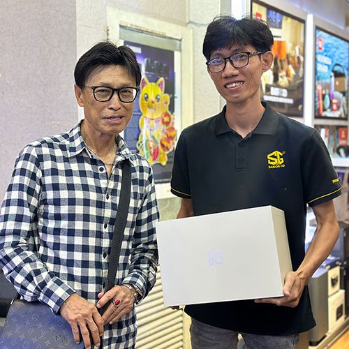 Danh ca Tuấn Ngọc