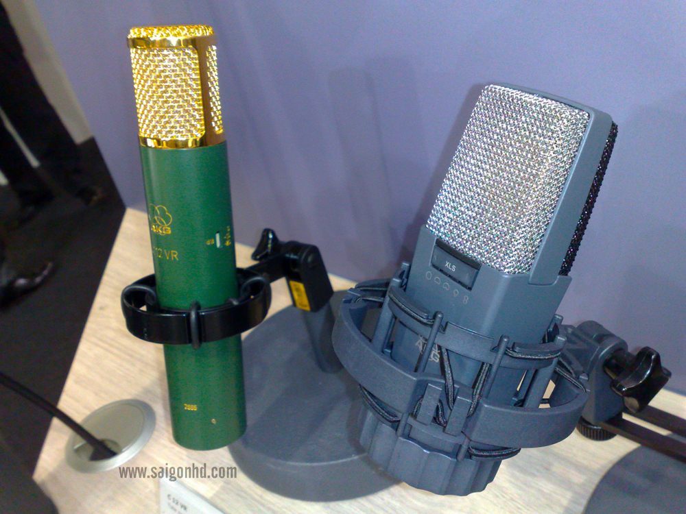 AKG C12VR