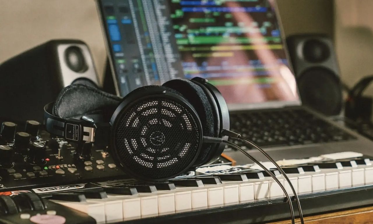 Tai nghe Audio Technica ATH-R30x ch&iacute;nh h&atilde;ng gi&aacute; rẻ