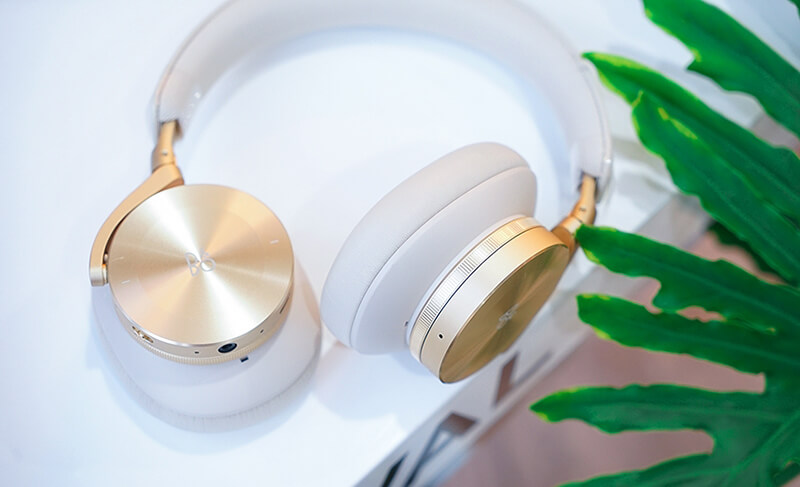 TAI NGHE B&O BEOPLAY H95