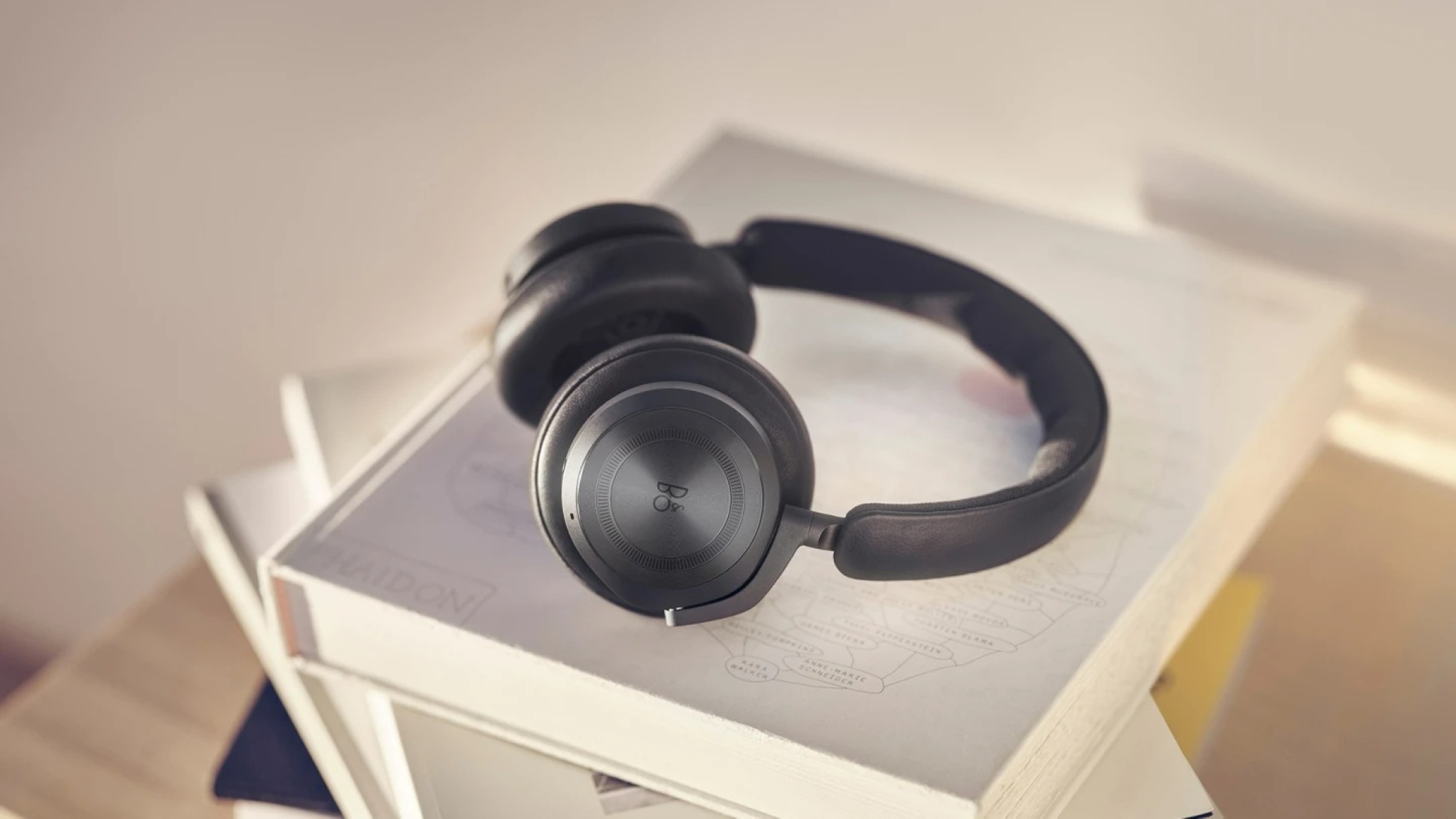 TAI NGHE B&O BEOPLAY HX