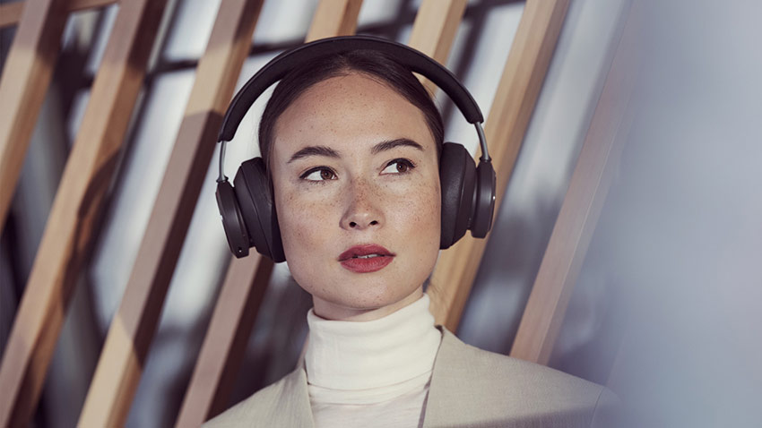 TAI NGHE B&O BEOPLAY PORTAL