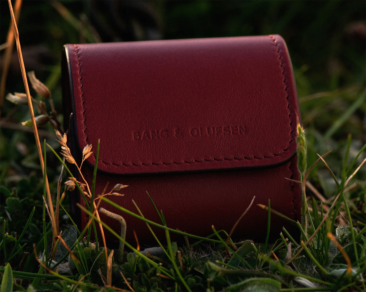 Tai nghe True Wireless chống ồn cao cấp B&O Beo Grace ch&iacute;nh h&atilde;ng mới nhất