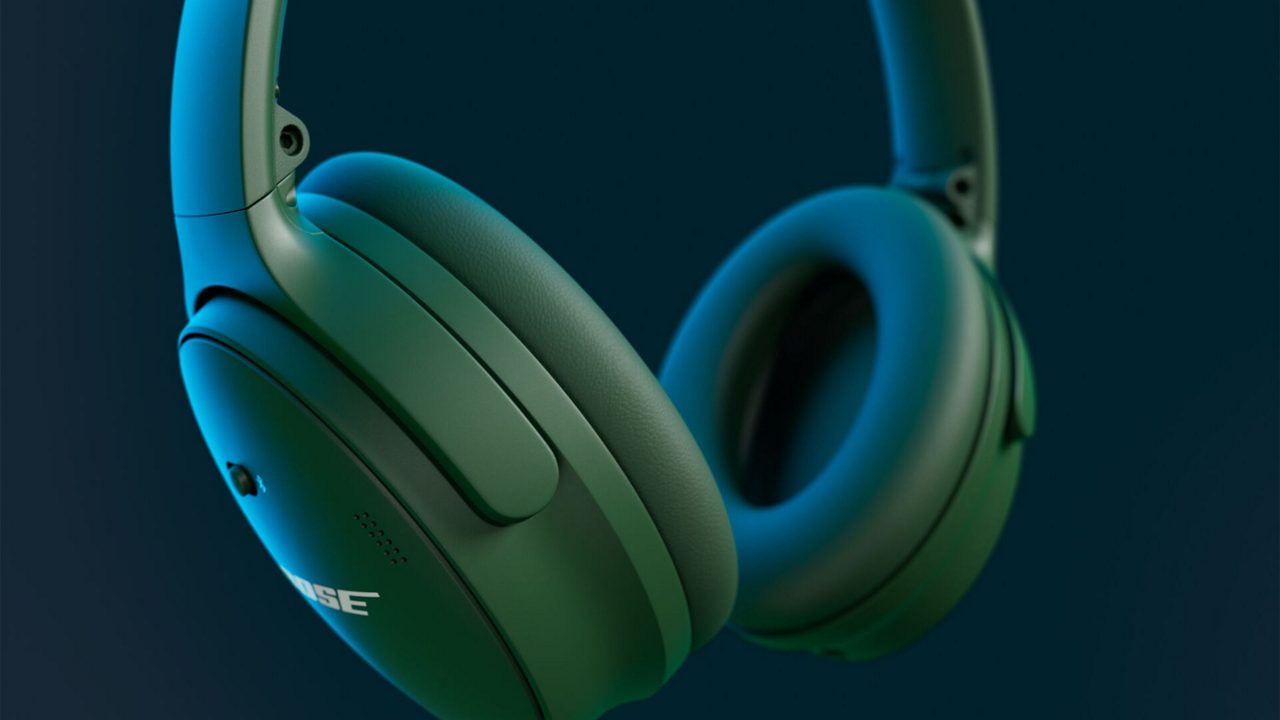 BOSE QUIETCOMFORT HEADPHONES 