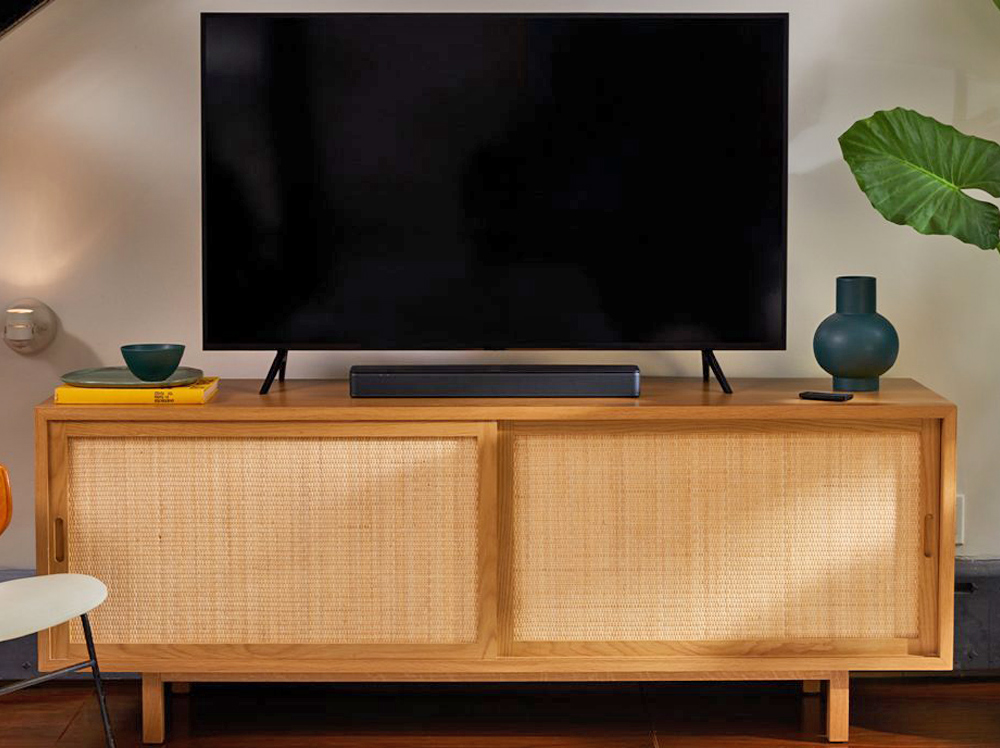 Bose TV Speaker có thiết kế nhỏ gọn phù hợp với mọi không gian nội thất 