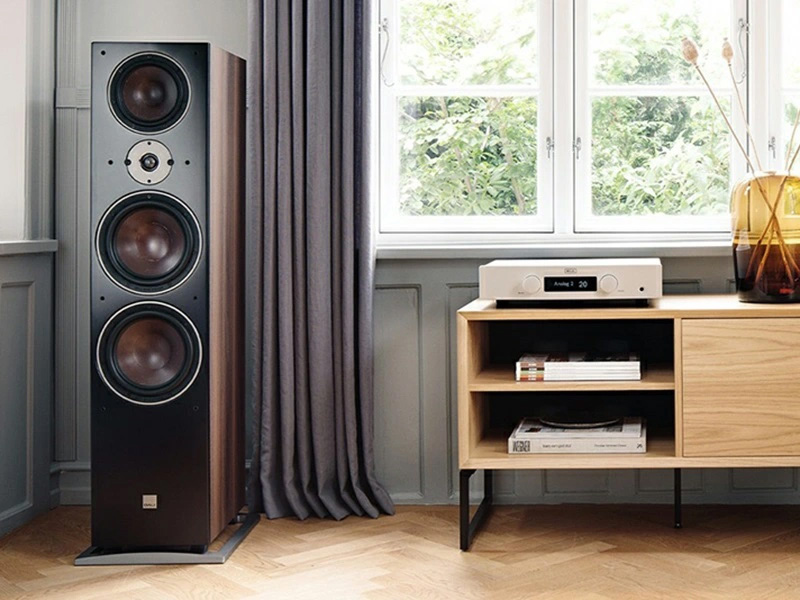 DALI OBERON 9