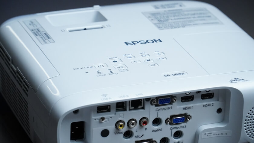 EPSON EB 982W