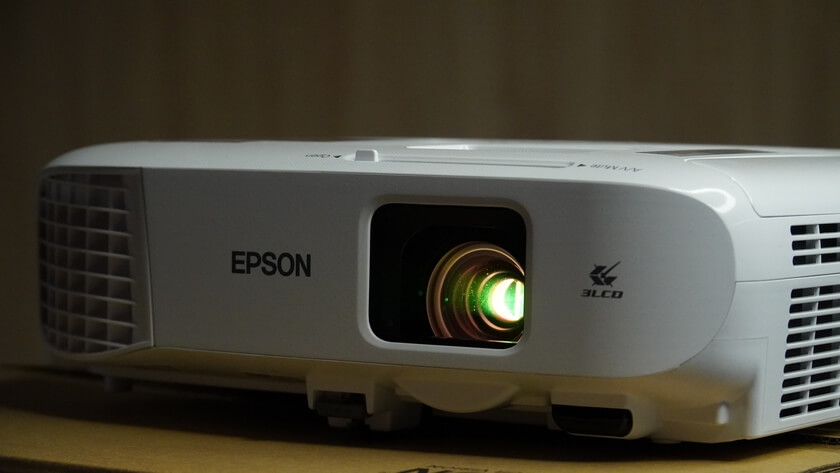 EPSON EB 982W