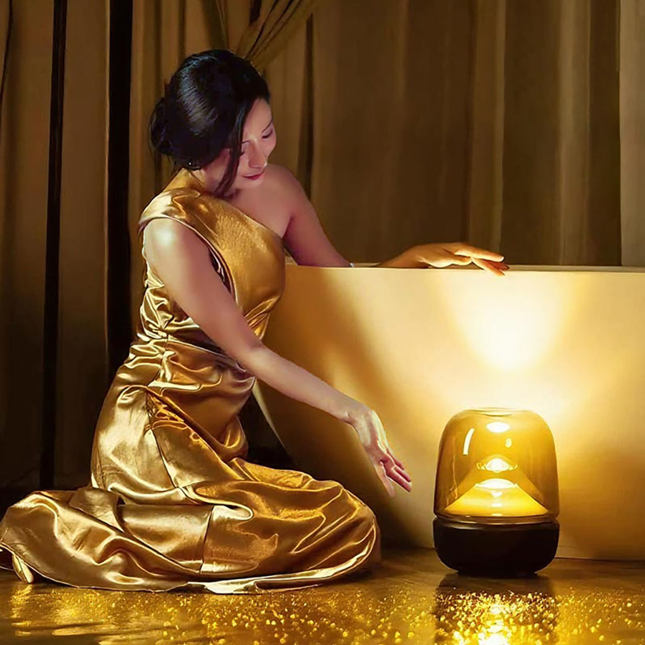 Loa Bluetooth Harman Kardon Aura Studio 5 chinh hãng giá rẻ nhất