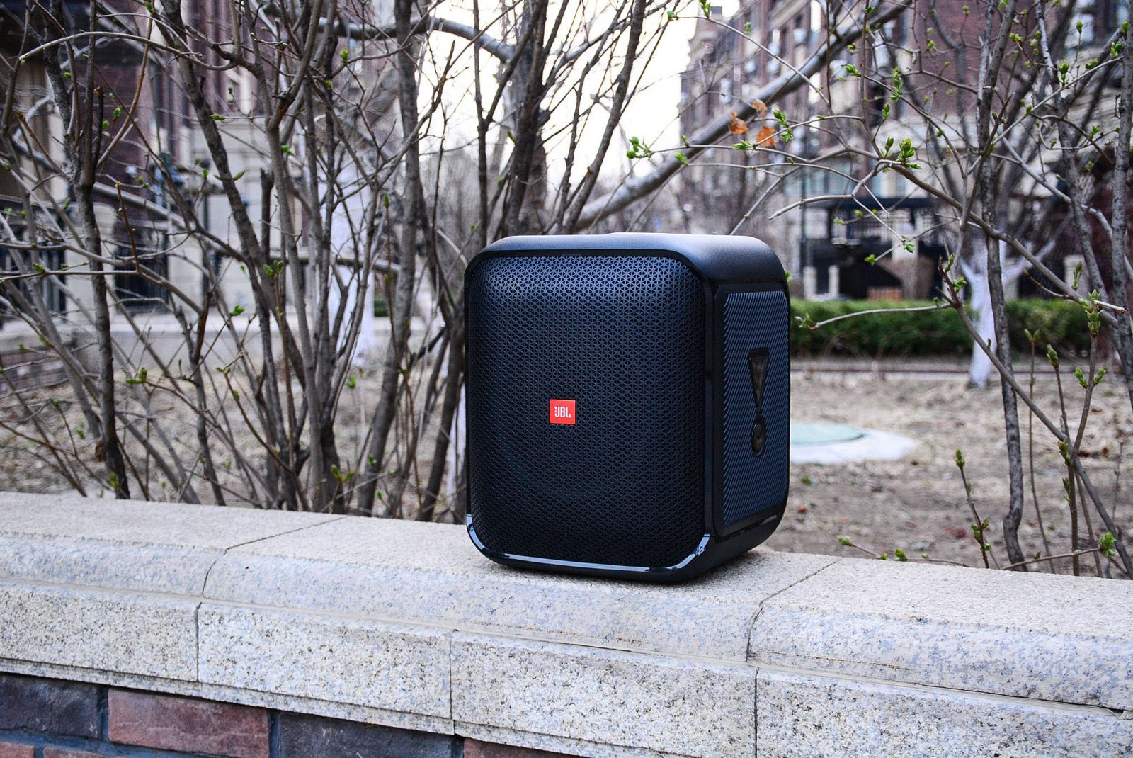LOA JBL PARTYBOX ENCORE ESSENTIAL