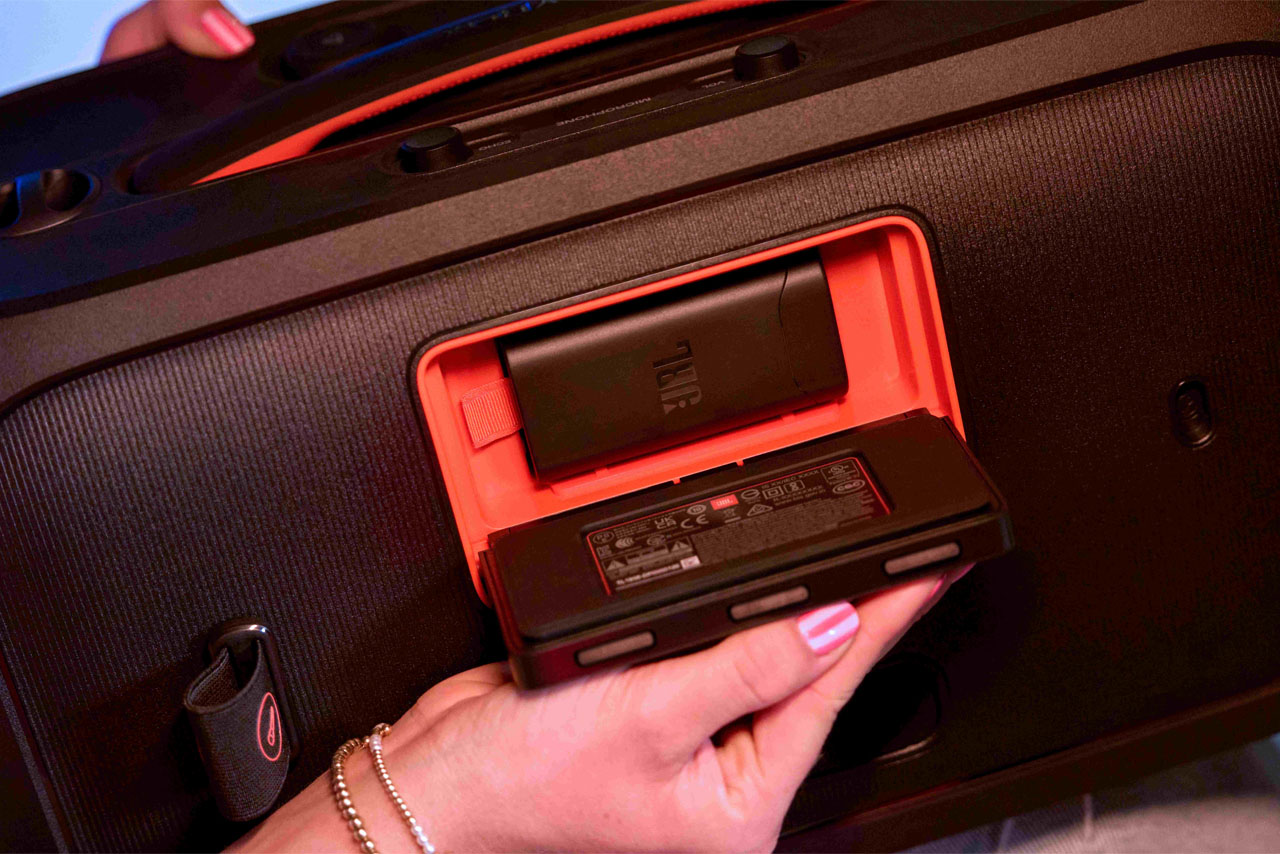 Loa k&eacute;o Karaoke Bluetooth di động JBL PartyBox On The Go 2 ch&iacute;nh h&atilde;ng mới nhất gi&aacute; rẻ nhất