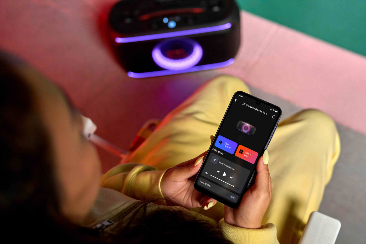 Loa k&eacute;o Karaoke Bluetooth di động JBL PartyBox On The Go 2 ch&iacute;nh h&atilde;ng mới nhất gi&aacute; rẻ nhất