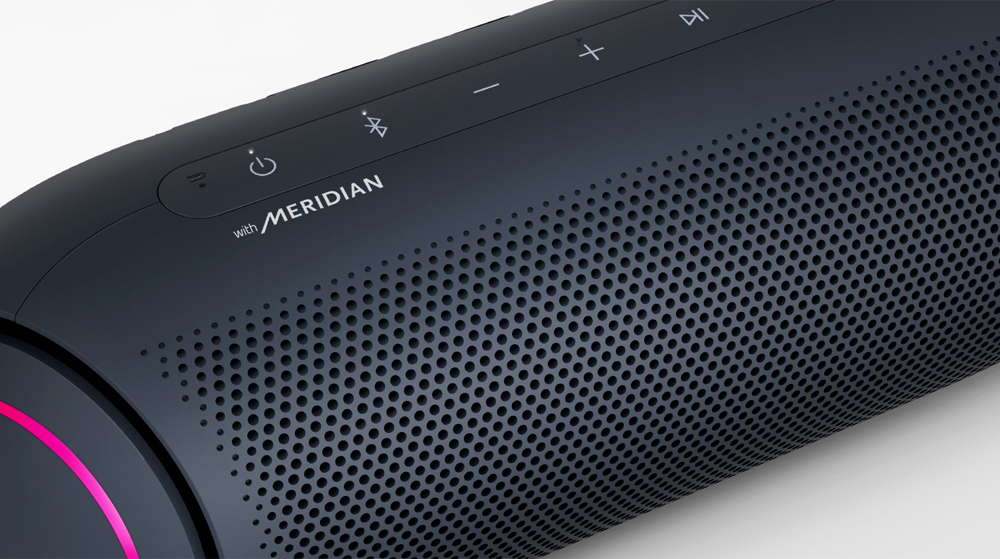 Thưởng thức âm bass sâu lắng từ công nghệ Meridian của loa XBOOM Go PL5