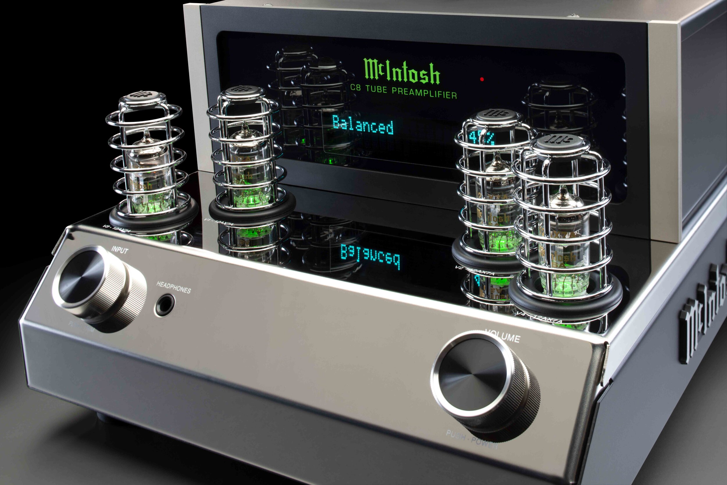 PREAMPLIFIER MCINTOSH C8