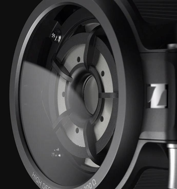 SENNHEISER HD 820