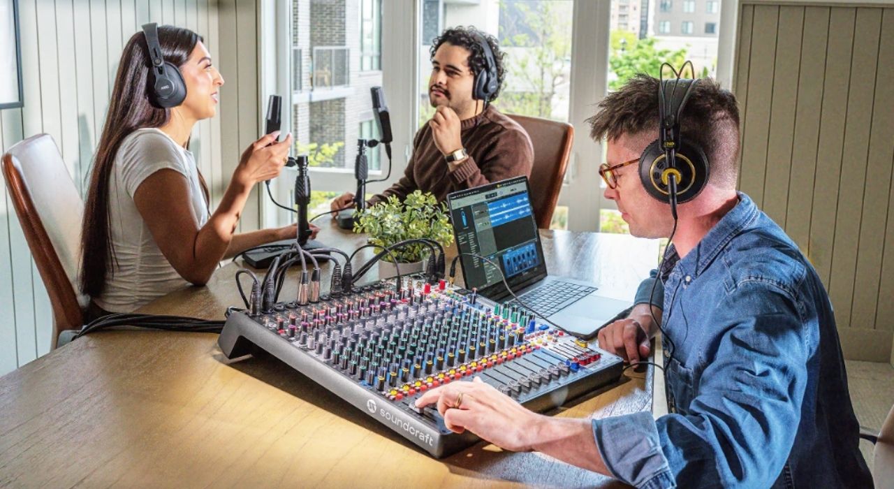 Mixer Soundcraft Signature Plus 16 ch&iacute;nh h&atilde;ng gi&aacute; rẻ