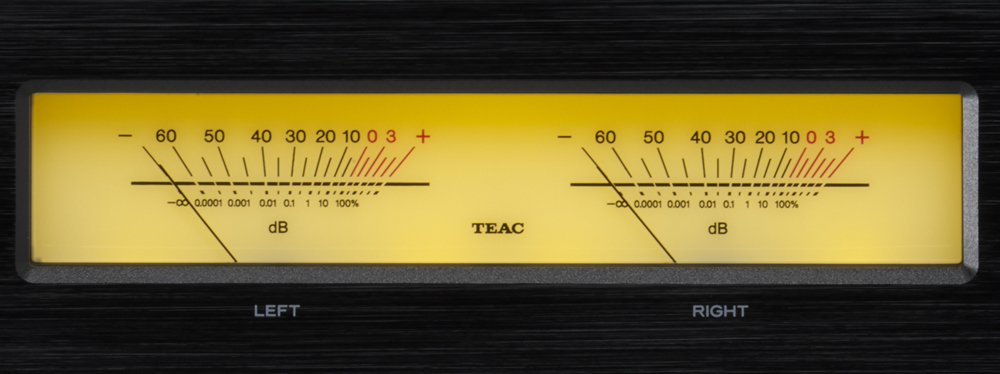 Teac AP-505 có đồng hồ đo âm thanh được thiết kế trực quan, dễ sử dụng