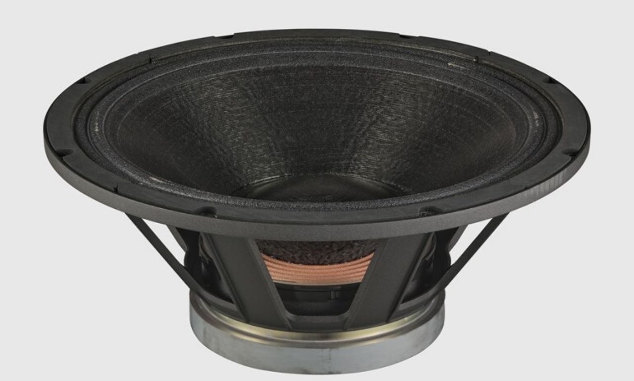 Loa si&ecirc;u trầm Yamaha DXS18 mk3 ch&iacute;nh h&atilde;ng gi&aacute; tốt