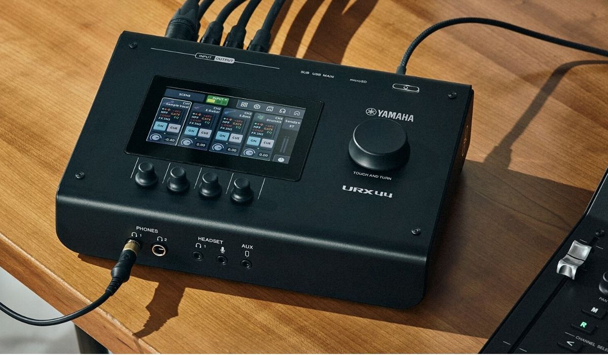 Soundcard thu &acirc;m Yamaha URX44 ch&iacute;nh h&atilde;ng gi&aacute; rẻ