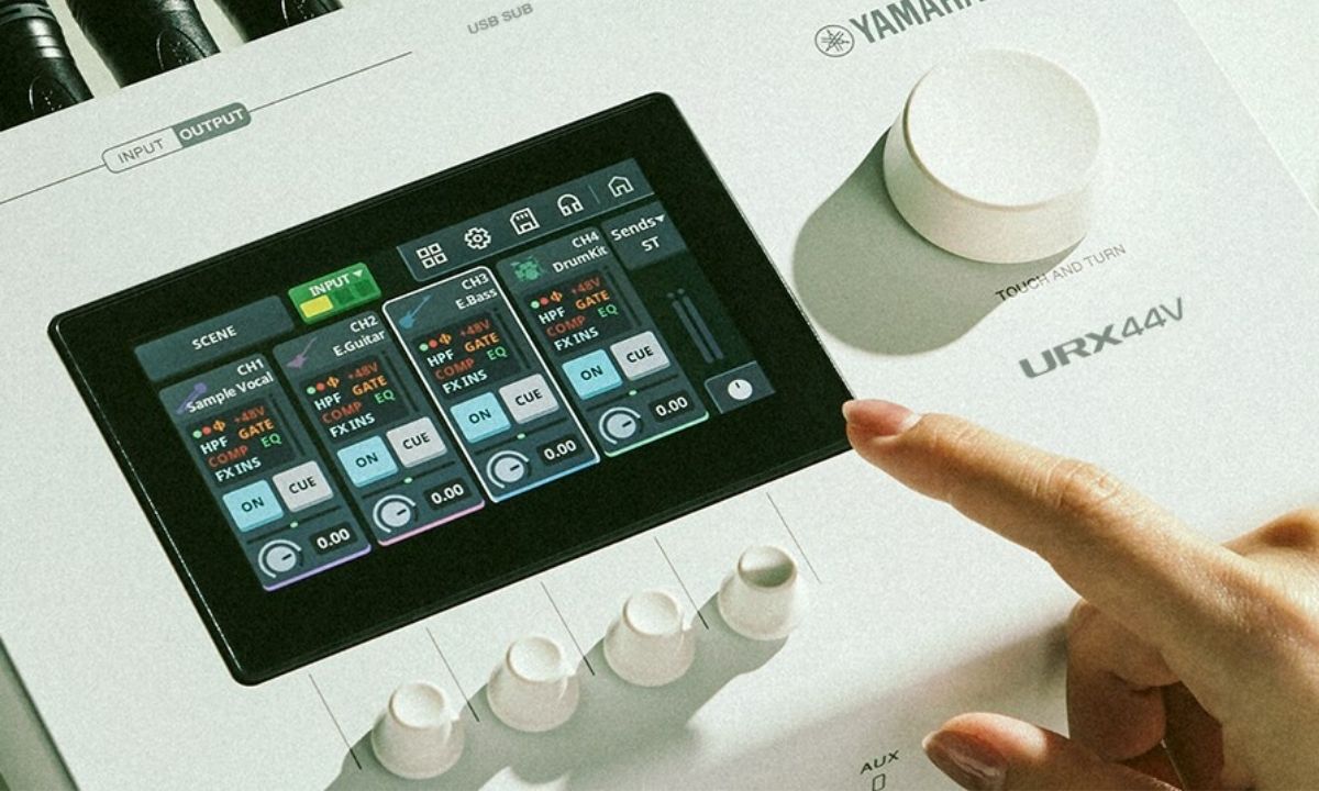 Soundcard thu &acirc;m Yamaha URX44V ch&iacute;nh h&atilde;ng gi&aacute; rẻ