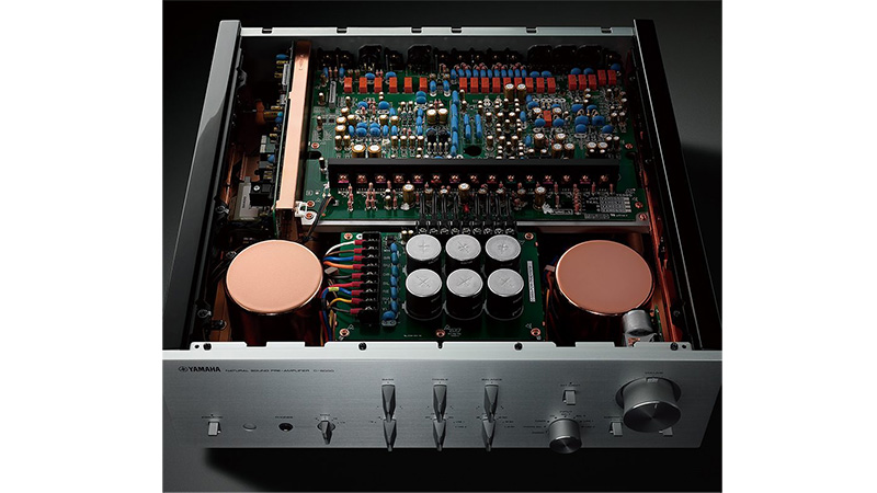 PREAMPLIFIER YAMAHA C-5000