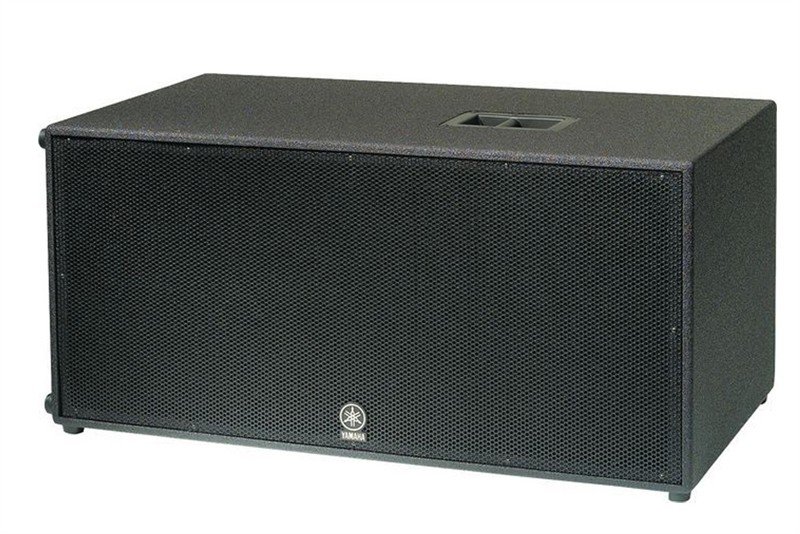 LOA SUBWOOFER YAMAHA CW218V