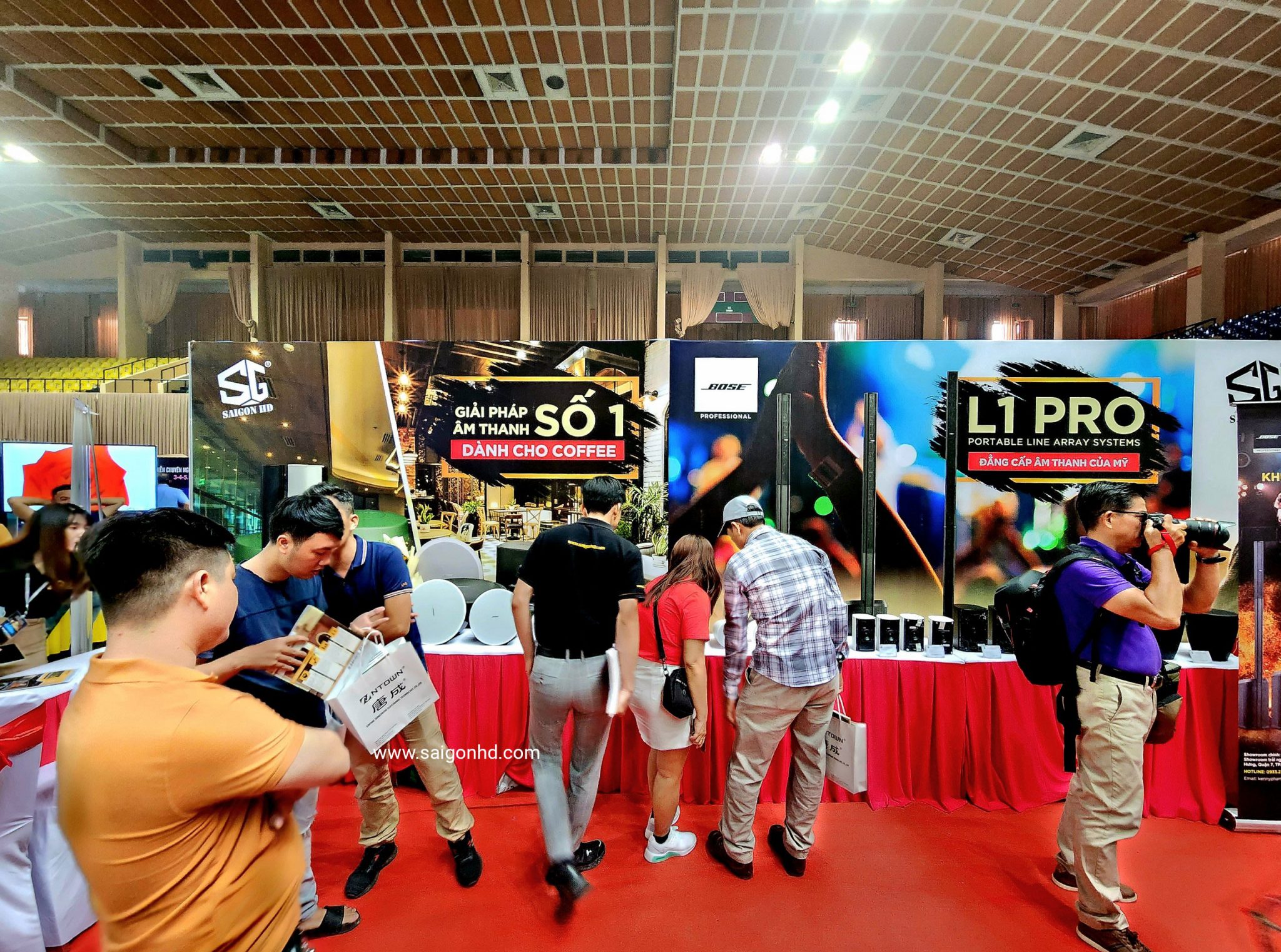 TRIỄN LẪM PLASE SHOW 2022