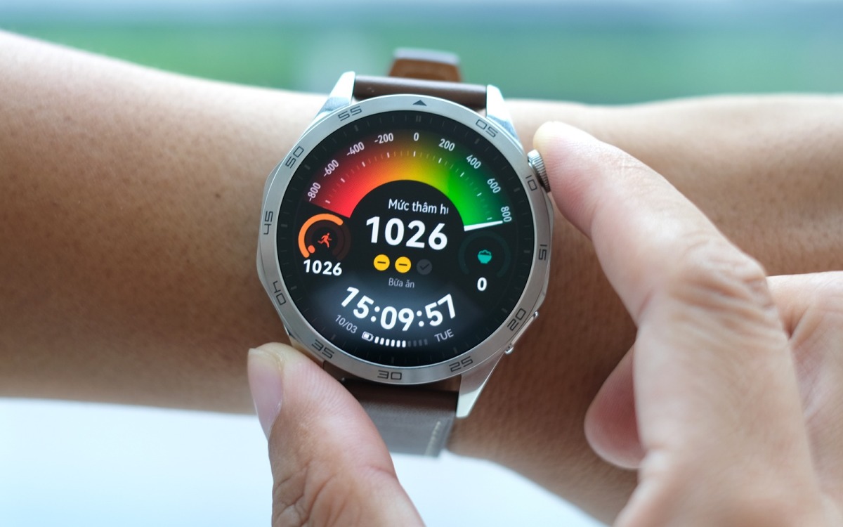 7 smartwatch nổi bật 2023