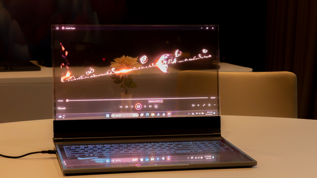 Cận cảnh laptop trang bị màn hình trong suốt của Lenovo