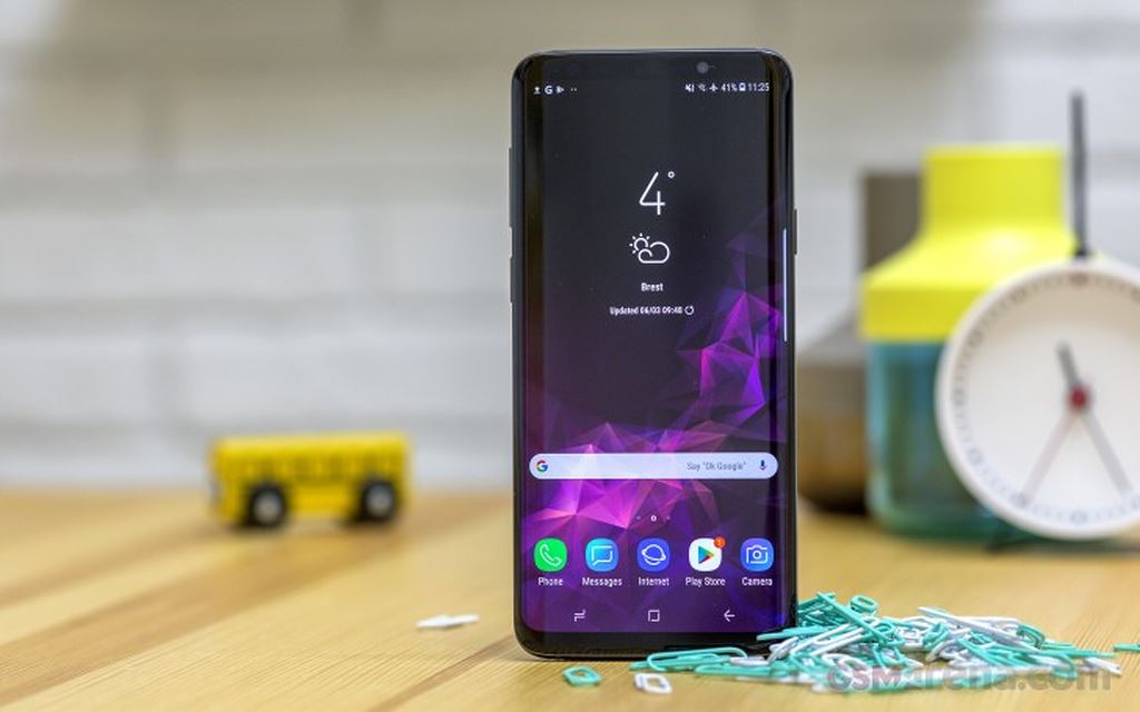 Samsung sẽ áp dụng loa rung dưới màn hình trên Galaxy S10?