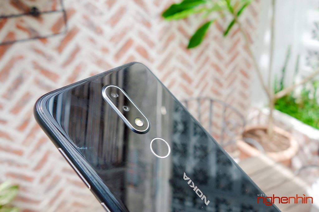 Trên tay Nokia X6 tại Việt Nam: màn hình tai thỏ, 6GB RAM, giá 6,5 triệu đồng