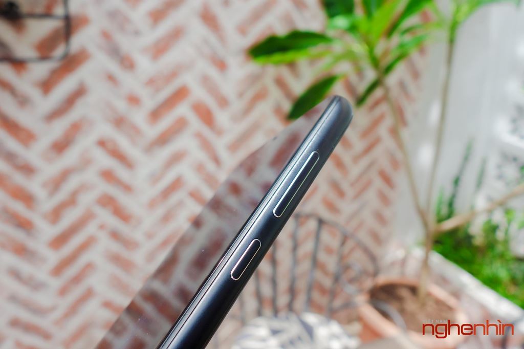 Trên tay Nokia X6 tại Việt Nam: màn hình tai thỏ, 6GB RAM, giá 6,5 triệu đồng
