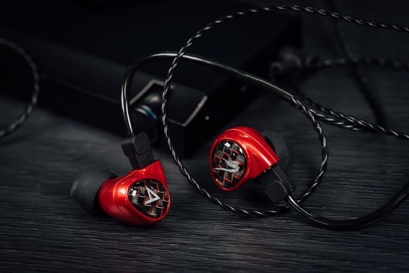 Astell & Kern tung ra tai nghe IEMs Billie Jean