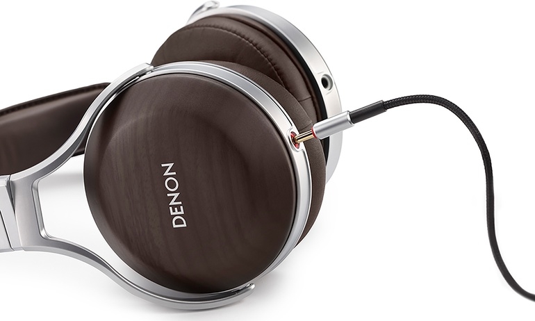 Denon công bố tai nghe cao cấp AH-D5200