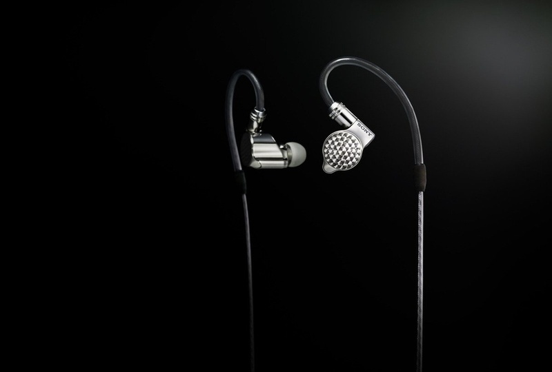 Sony tung ra mẫu tai nghe in-ear đầu bảng IER-Z1R, trang bị 3 driver, giá 54 triệu đồng