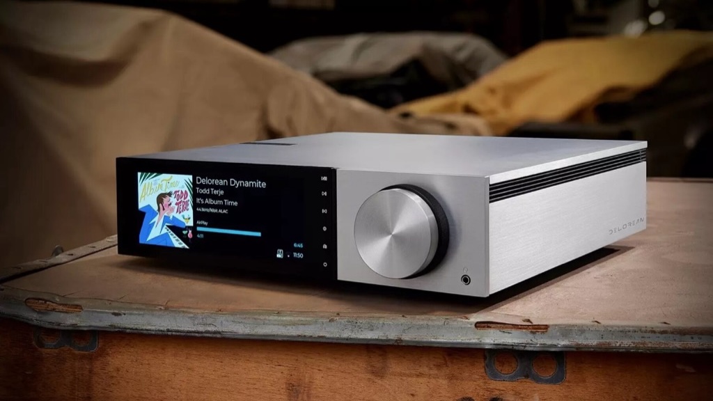 Cambridge Audio trình làng amplifier streaming Evo 150 DeLorean Edition