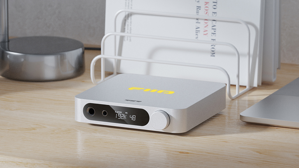 FiiO công bố bộ khuếch đại tai nghe để bàn đầu tiên K11 R2R với DAC 24 bit bốn kênh