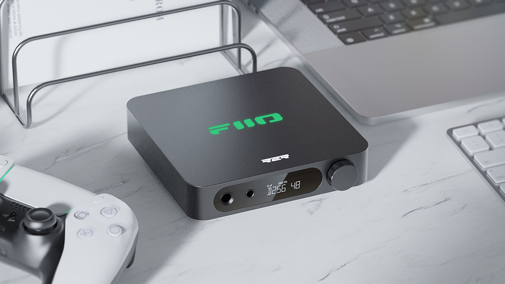 FiiO công bố bộ khuếch đại tai nghe để bàn đầu tiên K11 R2R với DAC 24 bit bốn kênh