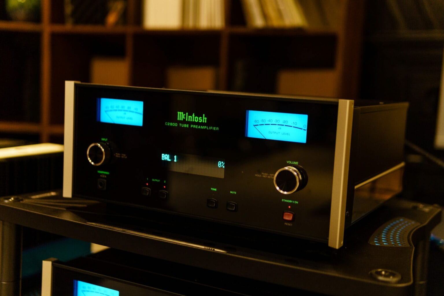 Giải đáp một số thắc mắc về McIntosh C55 và McIntosh C2800