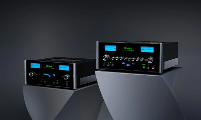 McIntosh C55 & C2800: Bộ đôi preamp đèn và bán dẫn mới nhất từ "gã khổng lồ xanh"