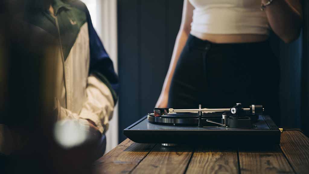 Rekkord Audio M500: Mâm đĩa than dành cho người đam mê vinyl