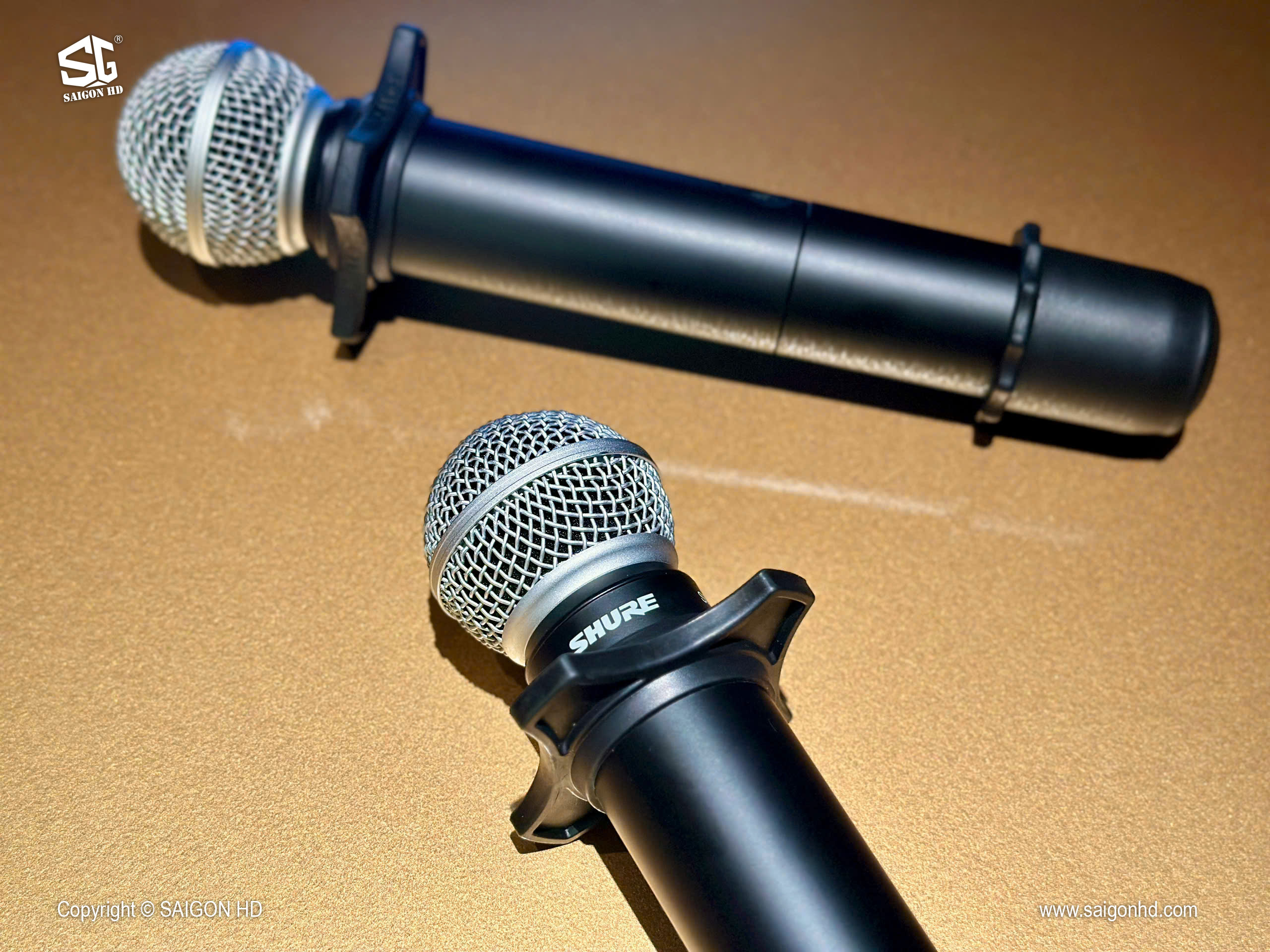 So S&aacute;nh Micro Dynamic v&agrave; Condenser &ndash; N&ecirc;n D&ugrave;ng Loại N&agrave;o Cho Karaoke & Thu &Acirc;m?