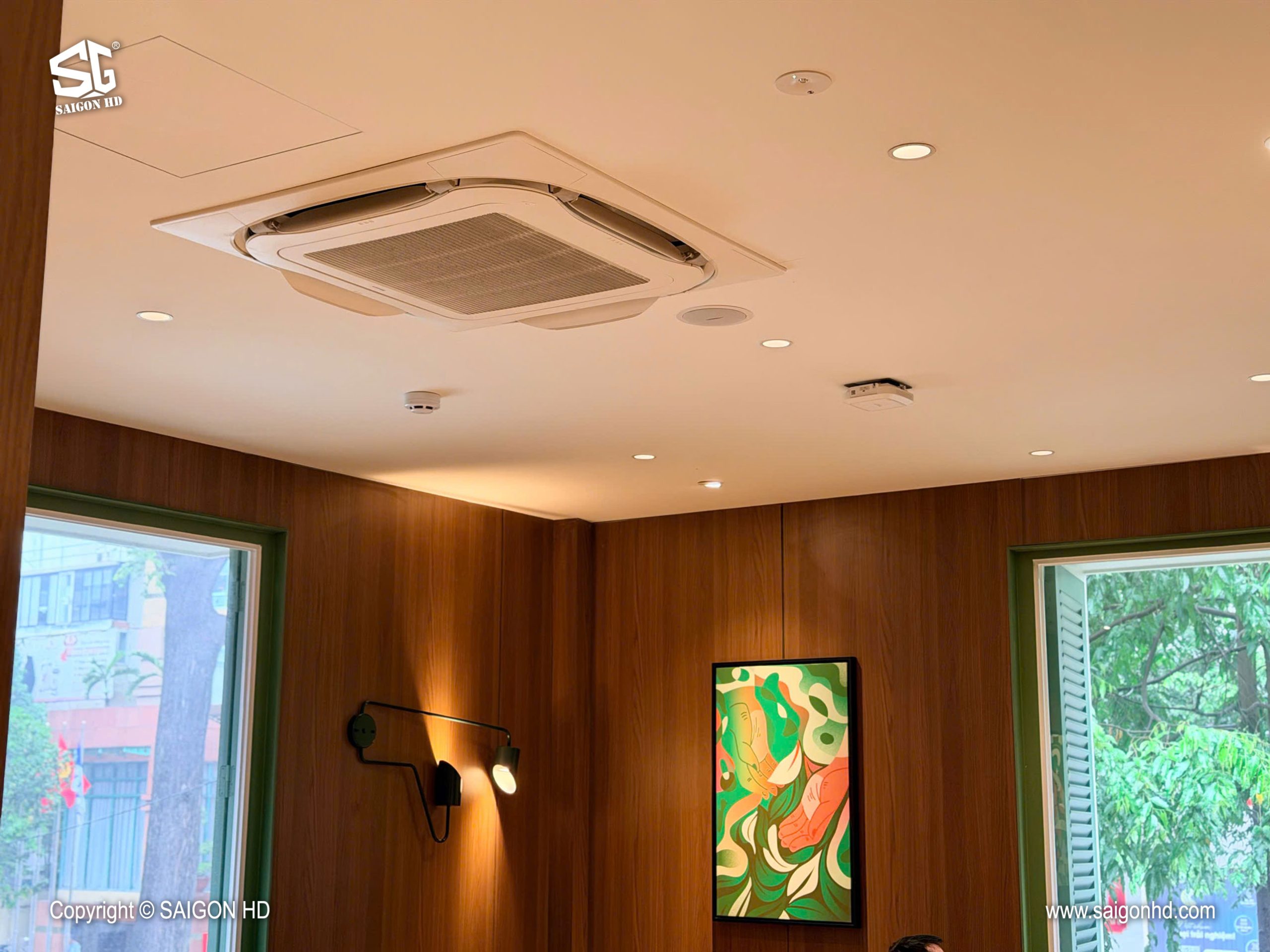 &Acirc;m thanh qu&aacute;n cafe n&ecirc;n ưu ti&ecirc;n chất lượng hay độ phủ