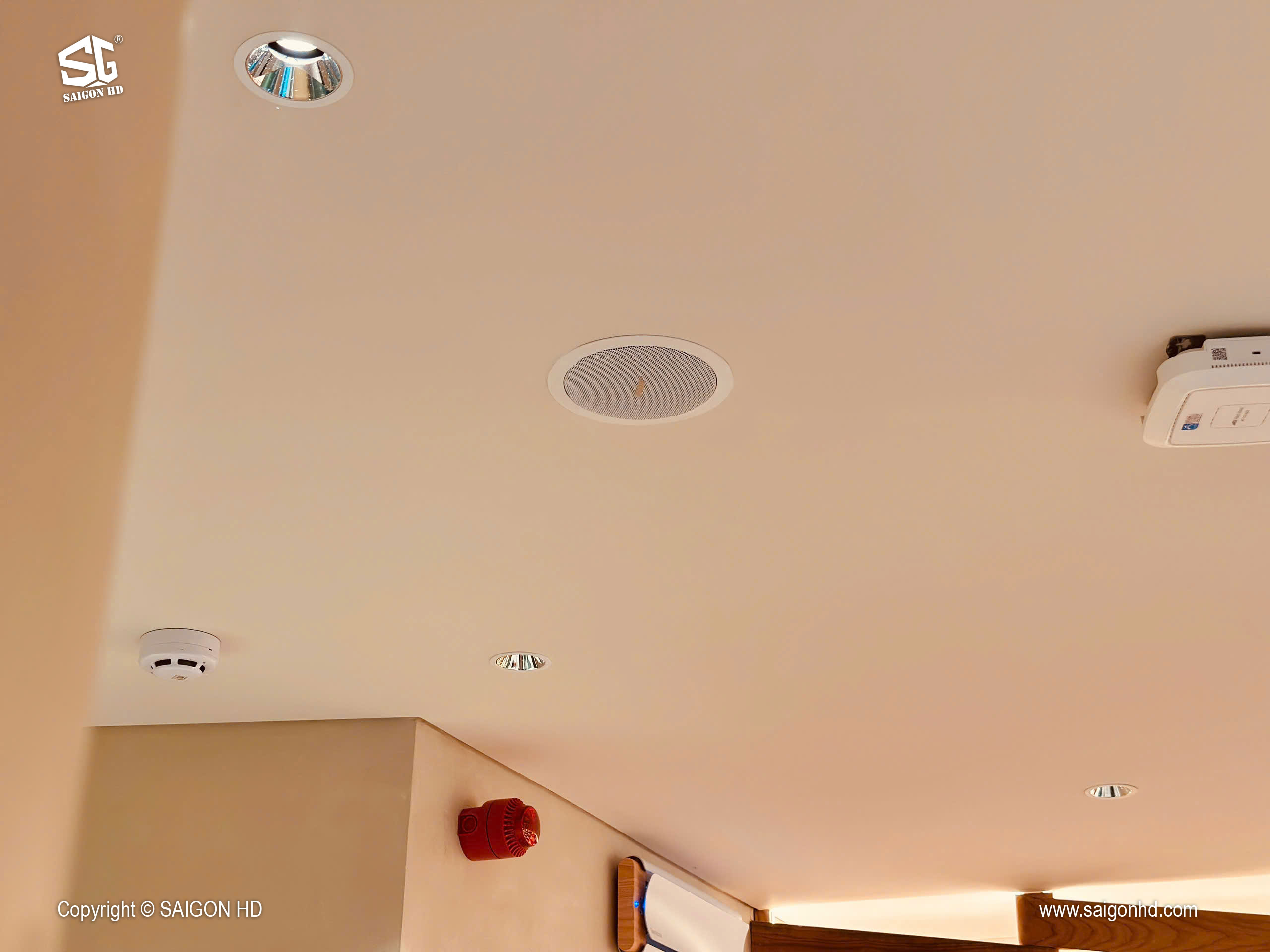 Hệ thống &acirc;m thanh chuẩn n&acirc;ng tầm trải nghiệm: Giải ph&aacute;p &acirc;m thanh cho qu&aacute;n tr&agrave; sữa & cafe