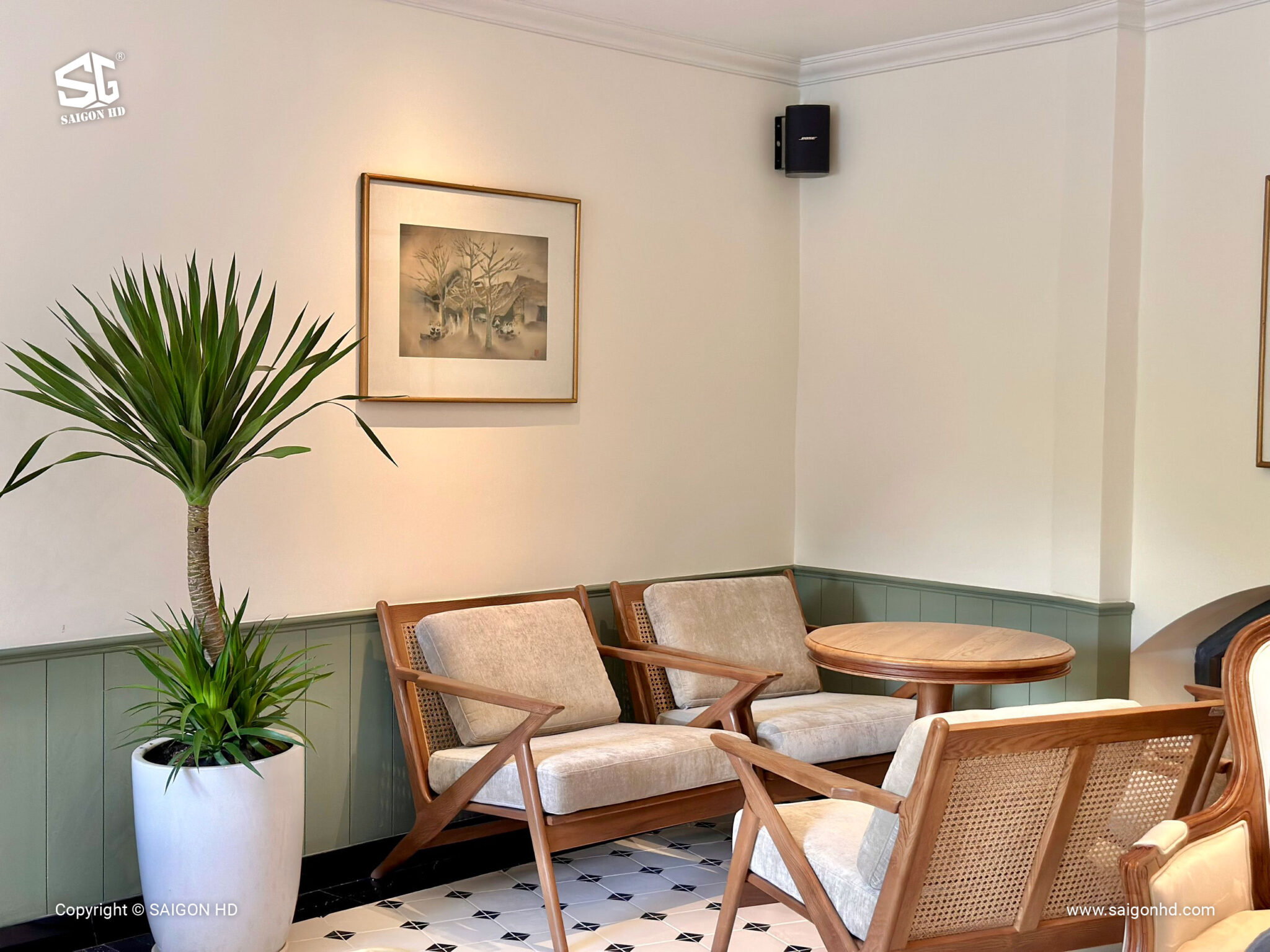 Bố tr&iacute; loa trong qu&aacute;n cafe để &acirc;m thanh đều &ndash; kh&ocirc;ng qu&aacute; ồn