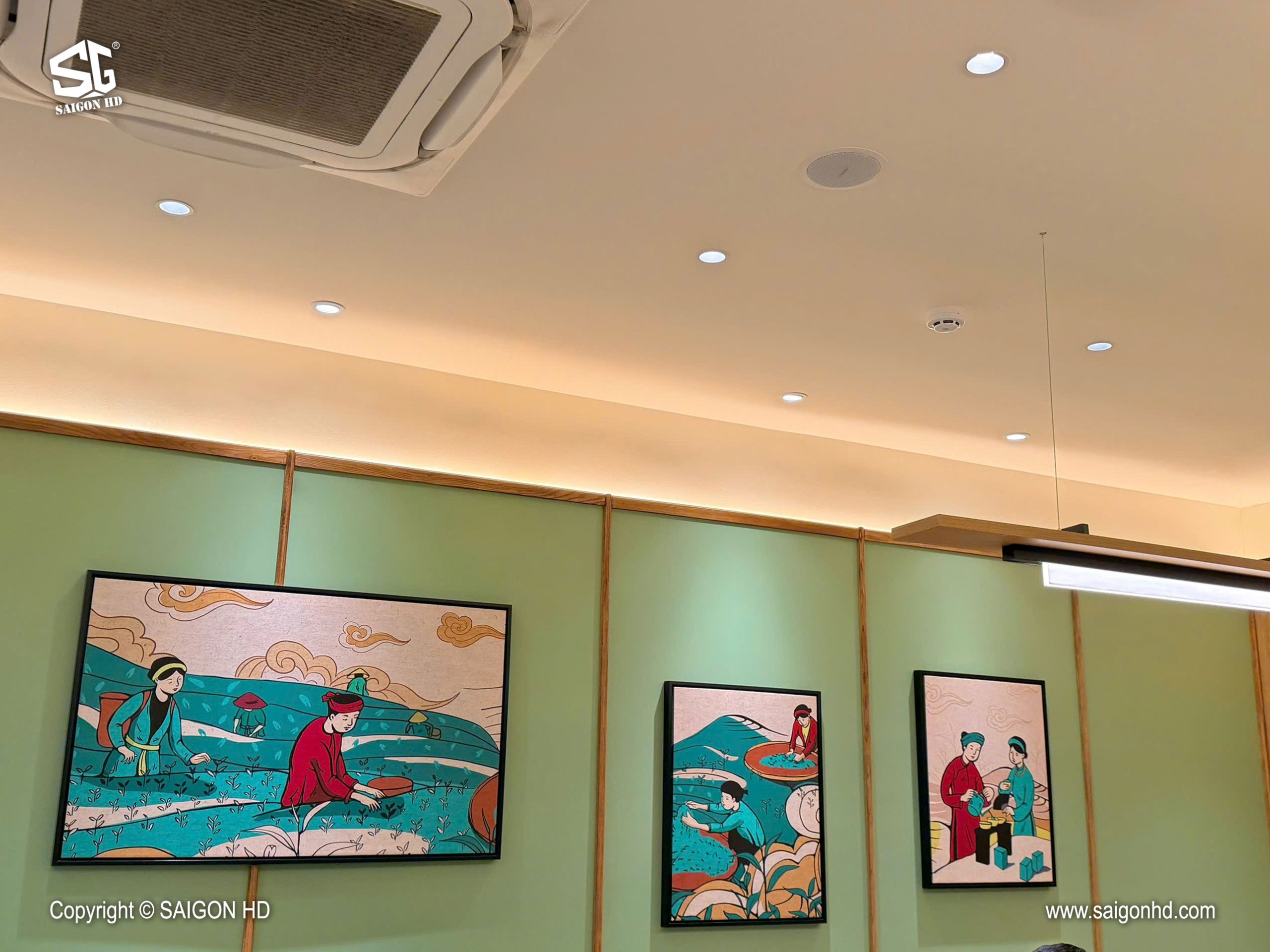 C&oacute; n&ecirc;n d&ugrave;ng loa &acirc;m trần cho qu&aacute;n cafe kh&ocirc;ng?