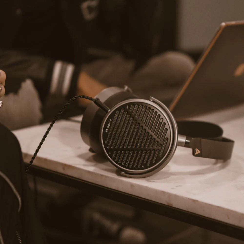 Hướng Dẫn Chọn Tai Nghe Studio & Monitor Cho Thu &Acirc;m 2026