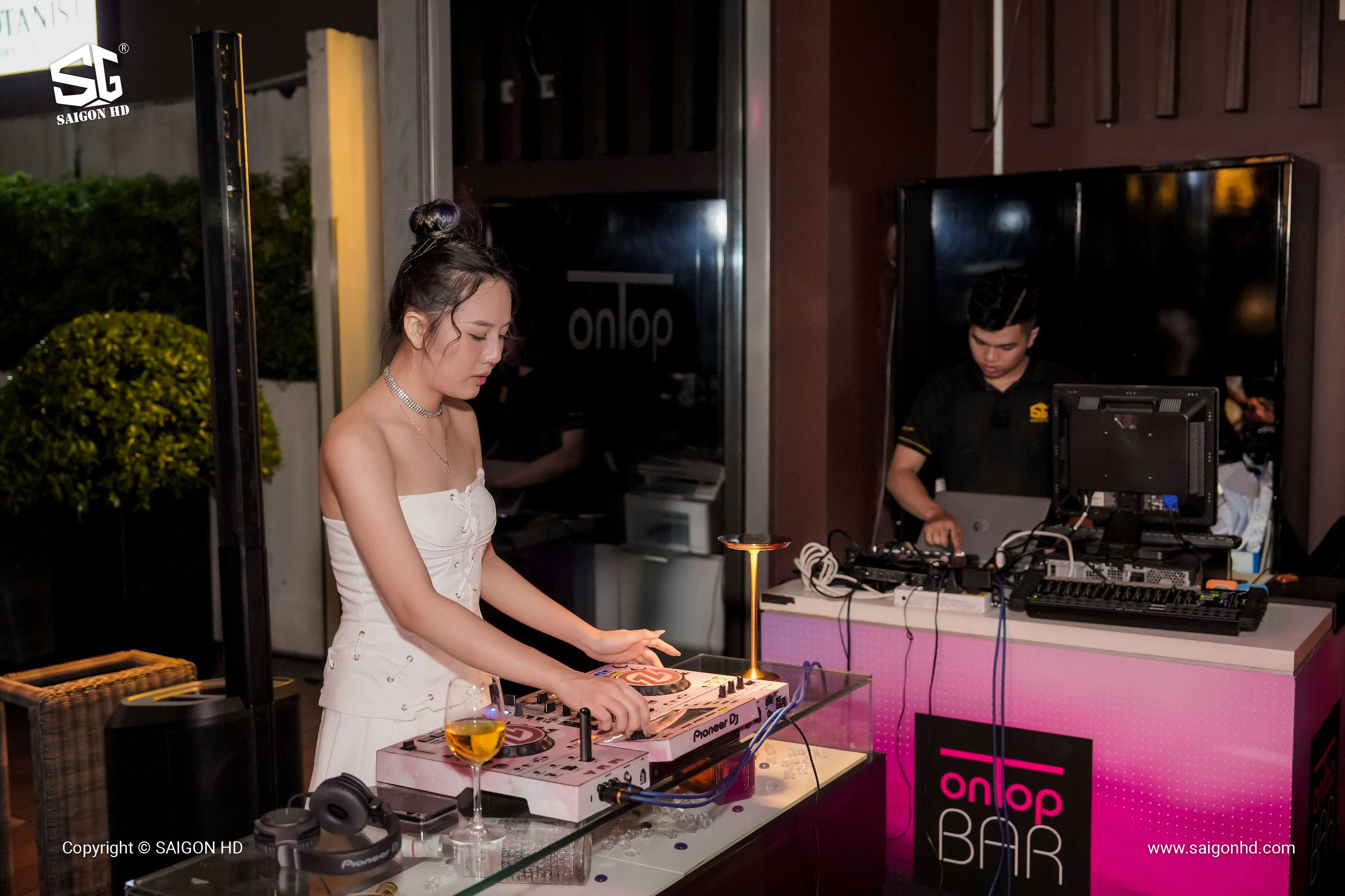 Top Mixer &Acirc;m Thanh & Bộ Xử L&yacute; Effect Cho DJ & Sự Kiện 2026