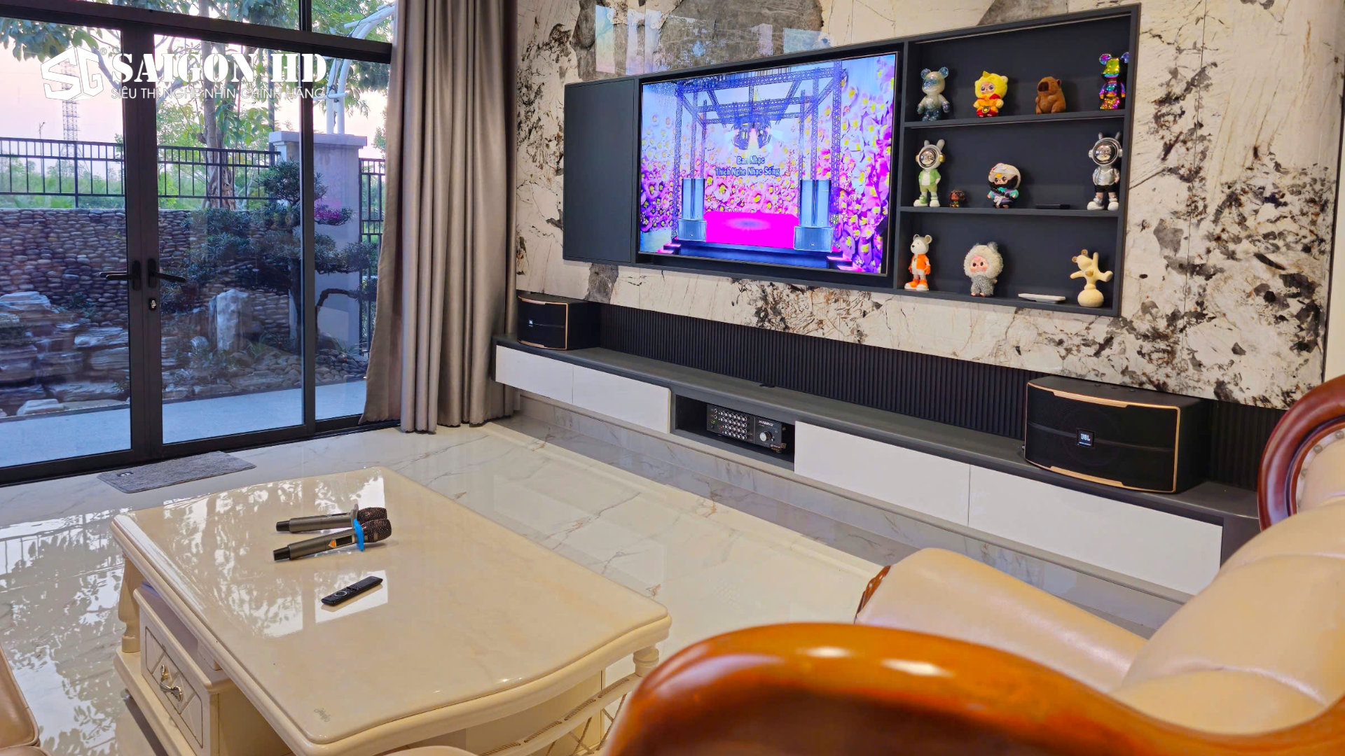D&agrave;n &acirc;m thanh Karaoke gia đ&igrave;nh với JBL Pasion 8 cho diện t&iacute;ch ph&ograve;ng dưới 20m2